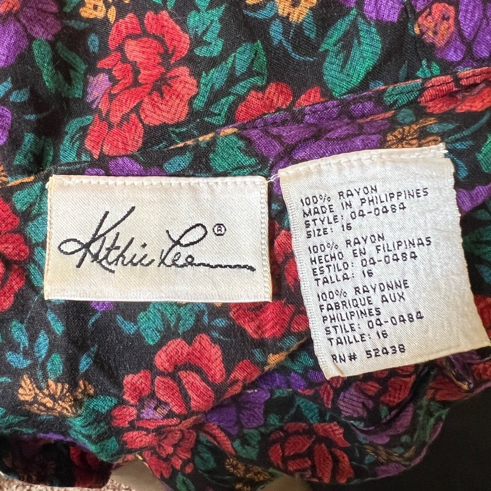 Sleeveless Floral Midi Dress in Purple & Pink - Picture 8 of 9
